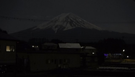 20190322-2-ありがたや合宿所から深夜に見た富士山.JPG